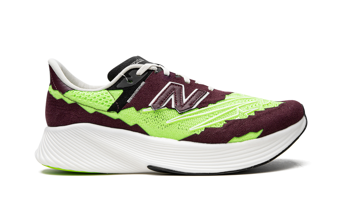 Overkicks - New Balance FuelCell RC Elite v2 SI Stone Island TDS Green (MSRCELSO) - detalle talón