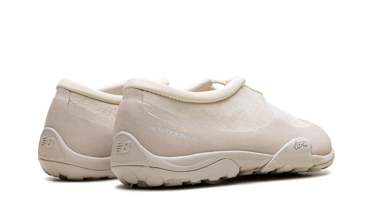 Overkicks - New Balance MT10T Tokyo Design Studio Cream (MT10TTD) - par completo