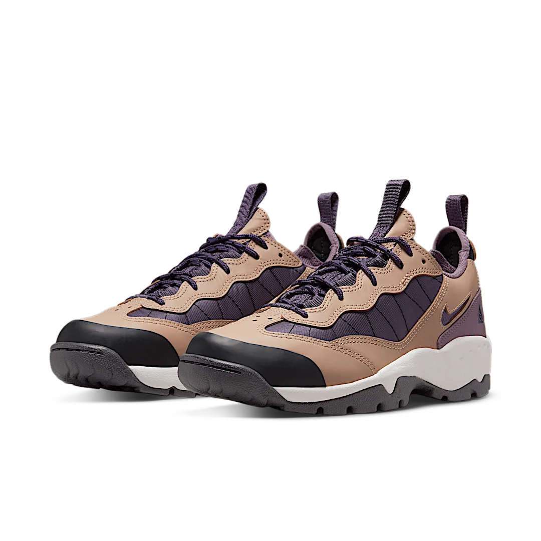 Overkicks - Nike ACG Air Mada Low Beige Canyon Purple (DQ5499-200) - vista trasera
