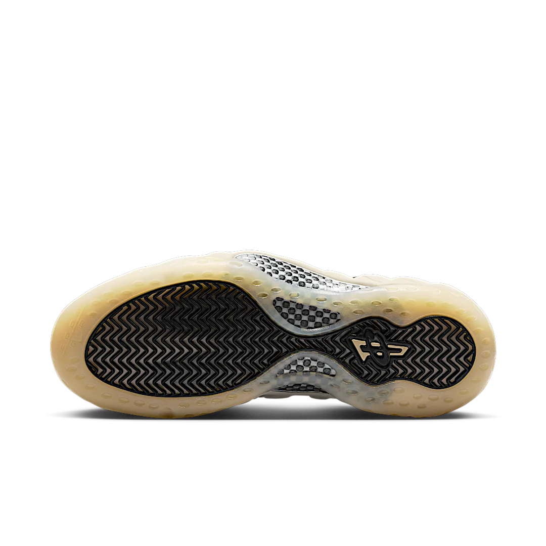 Overkicks - Nike Air Foamposite One Light Orewood Brown (FD5855-002) - detalle suela