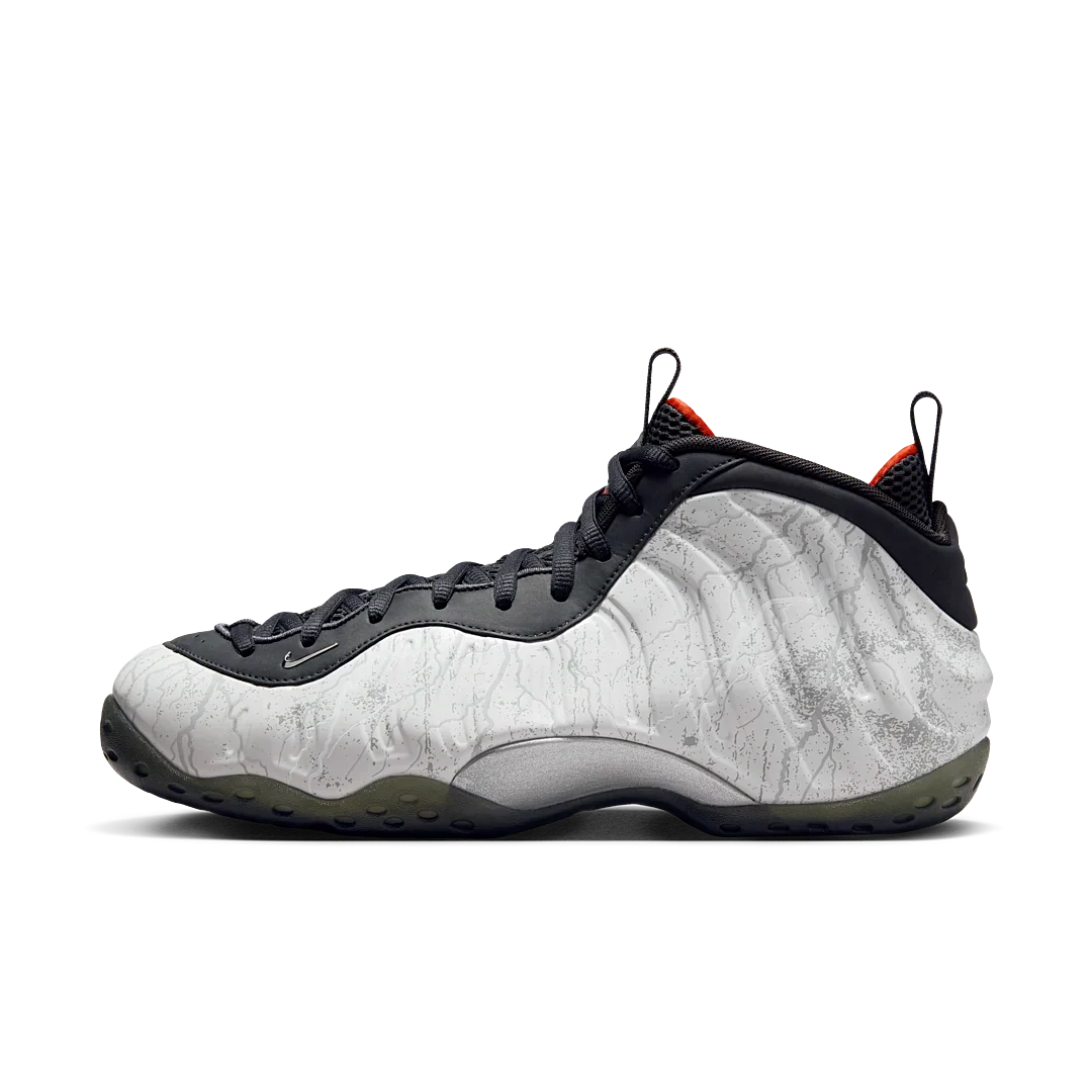 Overkicks - Nike Air Foamposite One Tekken 8 Jin Kazama (HF6367-001) - vista lateral