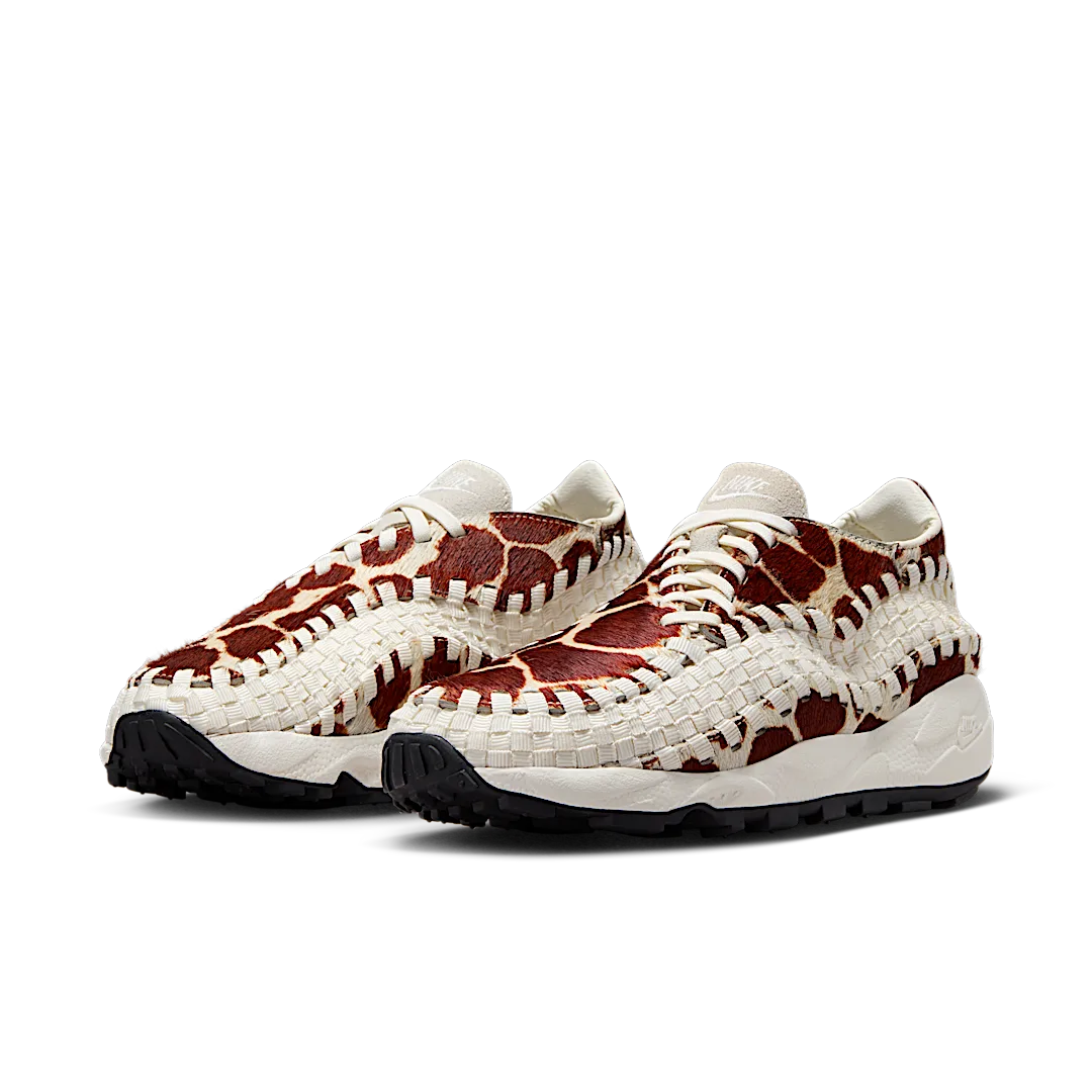 Overkicks - Nike Air Footscape Woven Cow Print (Womens) (FB1959-100) - vista trasera