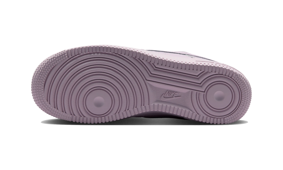 Overkicks - Nike Air Force 1 07 Bleached Lilac/White/Bleached Lilac (IO4842-500) - par completo