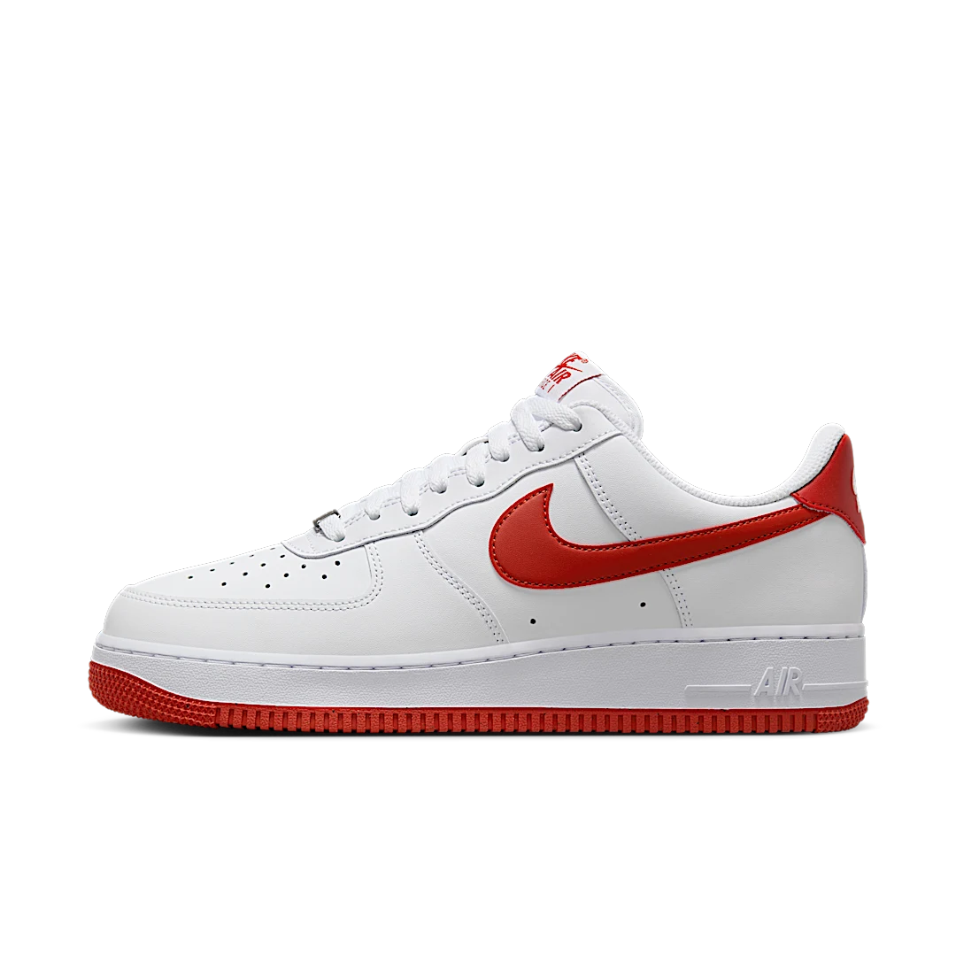 Overkicks - Nike Air Force 1 07 Dragon Red (FJ4146-106) - vista lateral