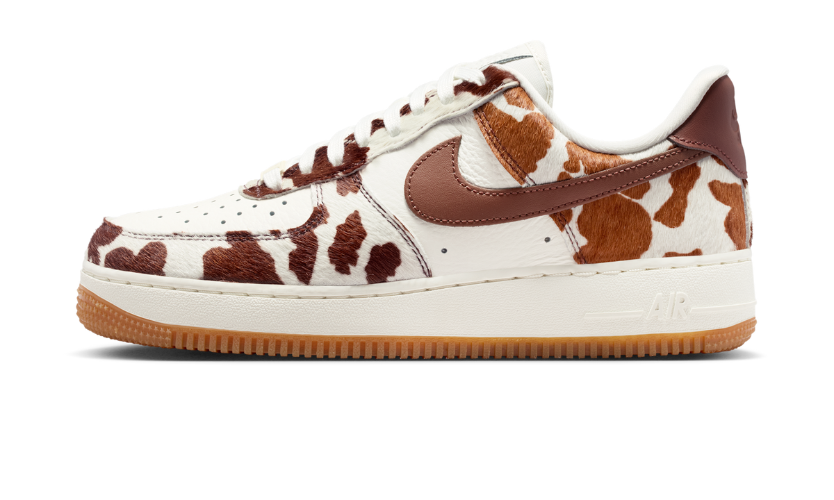 Overkicks - Nike Air Force 1 07 Field Brown Gum Medium Brown Sail (IO0442-200) - vista lateral