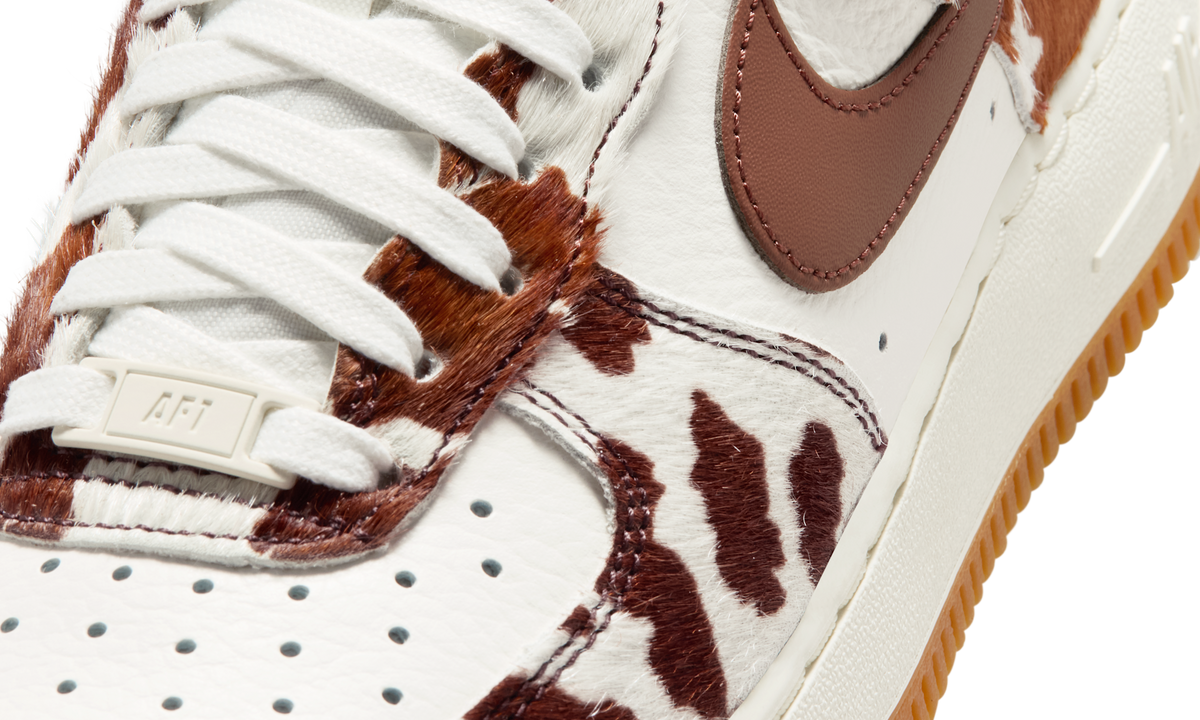 Overkicks - Nike Air Force 1 07 Field Brown Gum Medium Brown Sail (IO0442-200) - detalle lateral interior