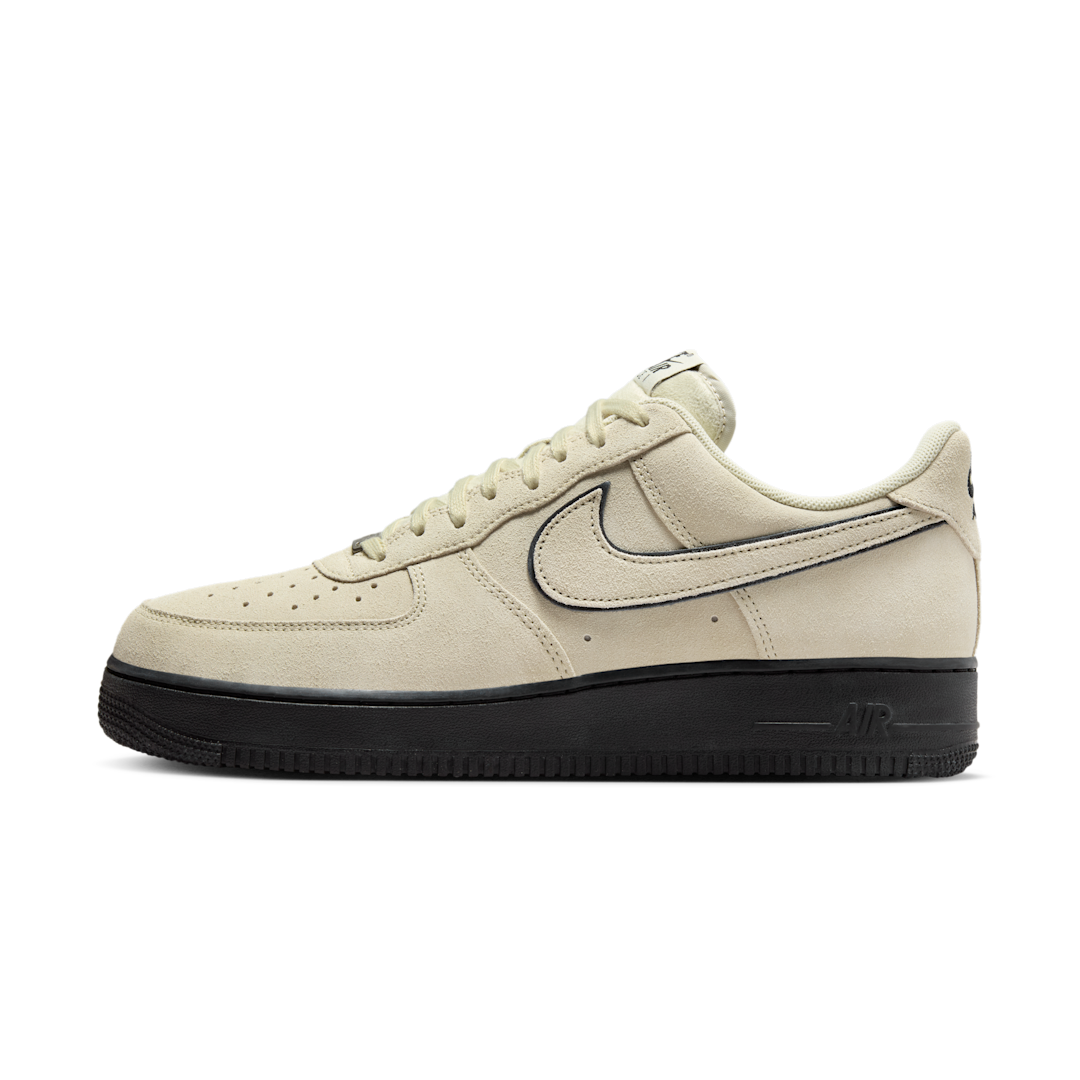 Overkicks - Nike Air Force 1 07 LV8 Light Khaki Black (HQ1966-200) - vista lateral