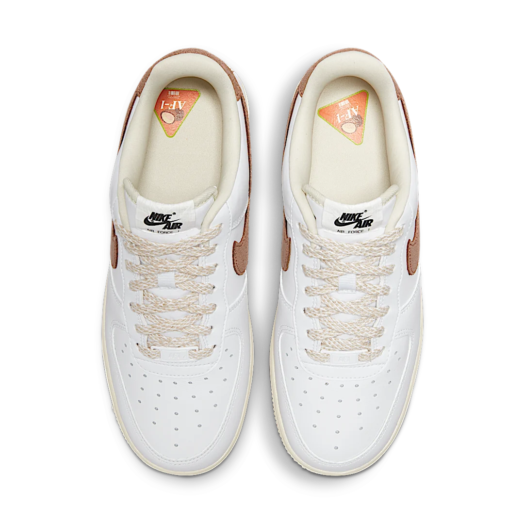 Overkicks - Nike Air Force 1 07 LX Coconut (DJ9943-101) - vista trasera