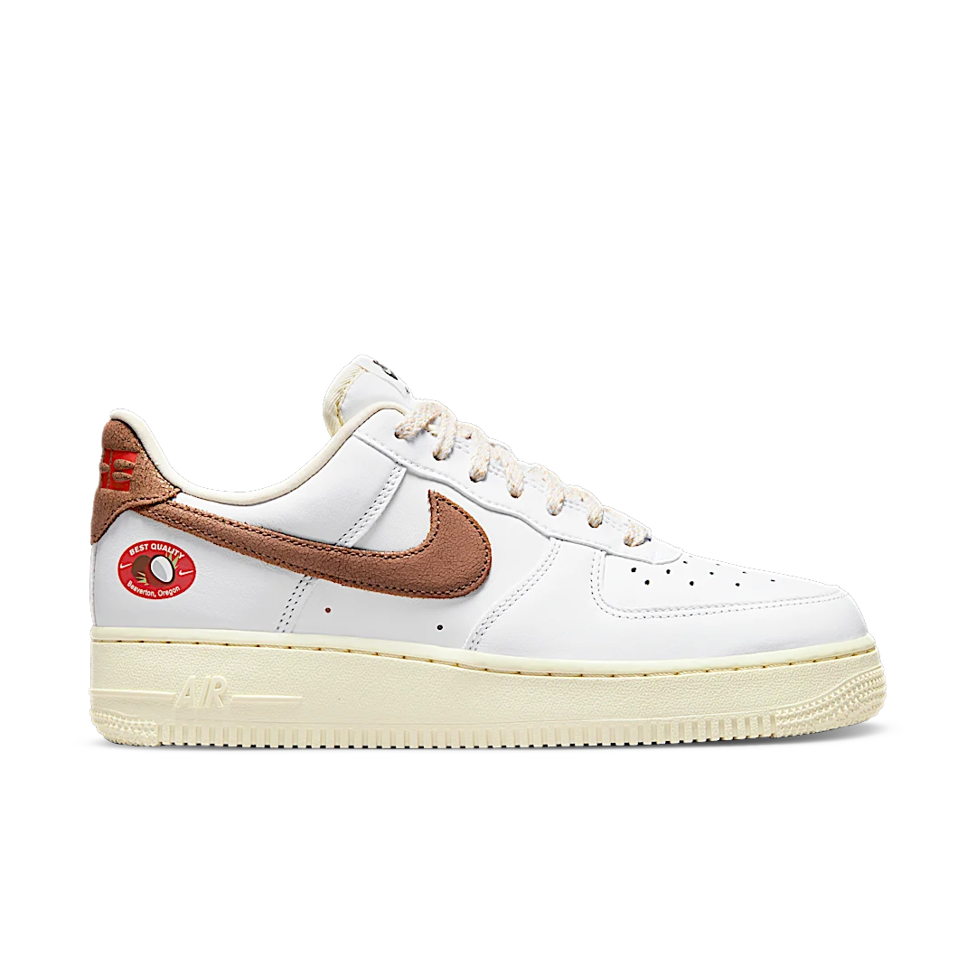 Overkicks - Nike Air Force 1 07 LX Coconut (DJ9943-101) - par completo