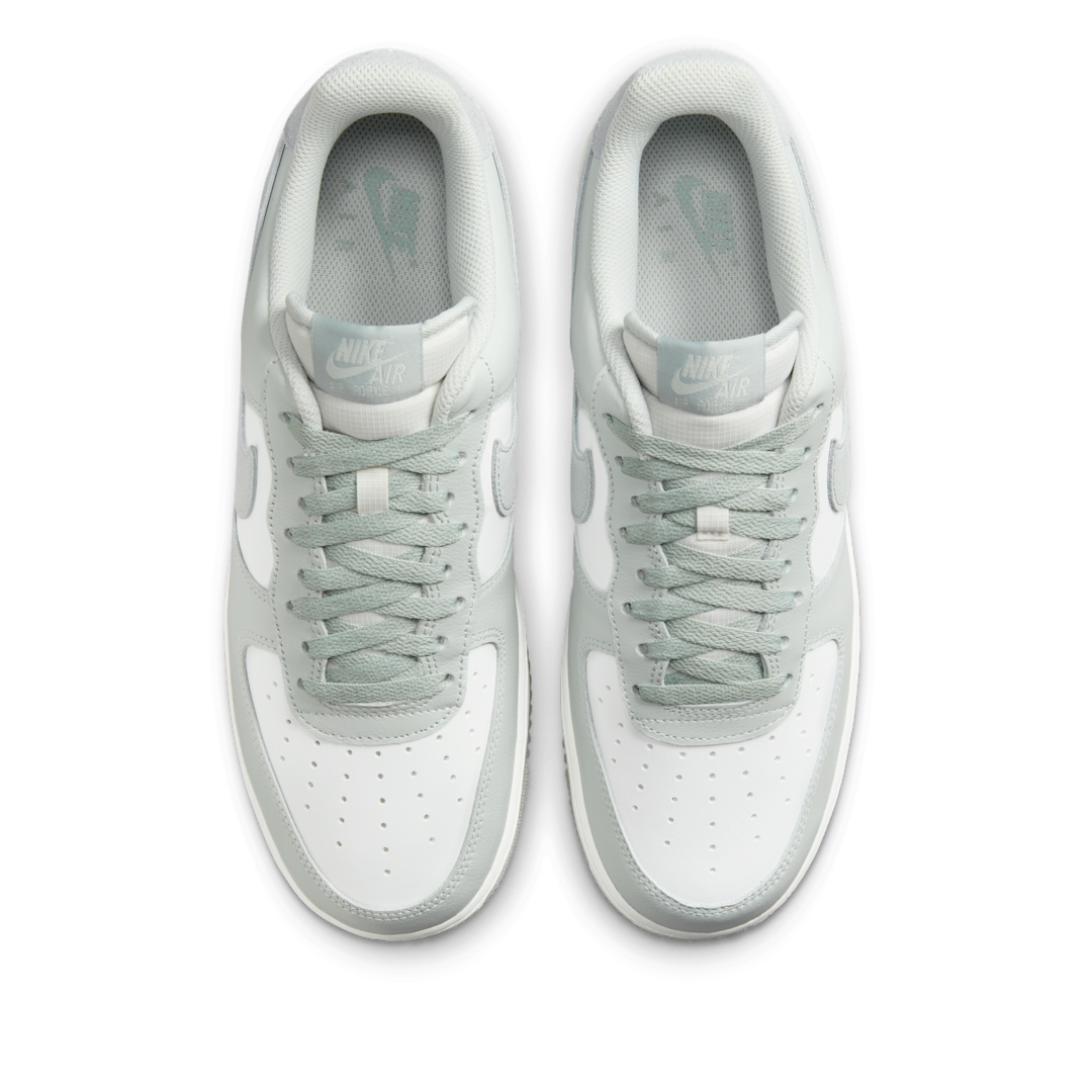 Overkicks - Nike Air Force 1 07 Light Silver Pumice (FJ4170-003) - par completo