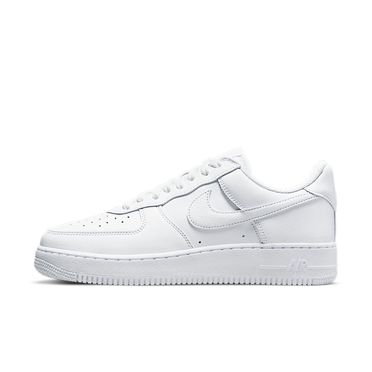 Overkicks - Nike Air Force 1 07 Low Color of the Month Triple White (DJ3911-100) - vista lateral
