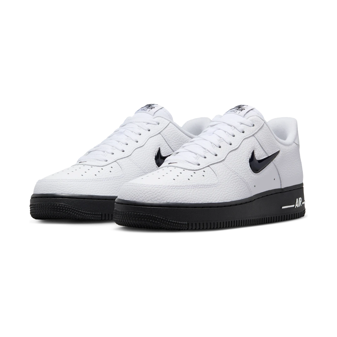 Overkicks - Nike Air Force 1 07 Low Jewel White Black (HQ3826-100) - vista trasera