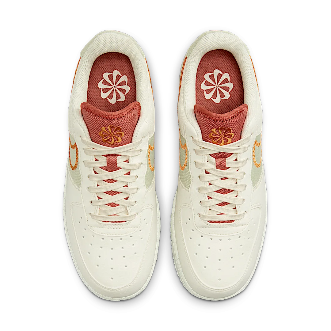 Overkicks - Nike Air Force 1 07 Low NH Next Nature Coconut Milk Light Curry (DR3101-100) - par completo