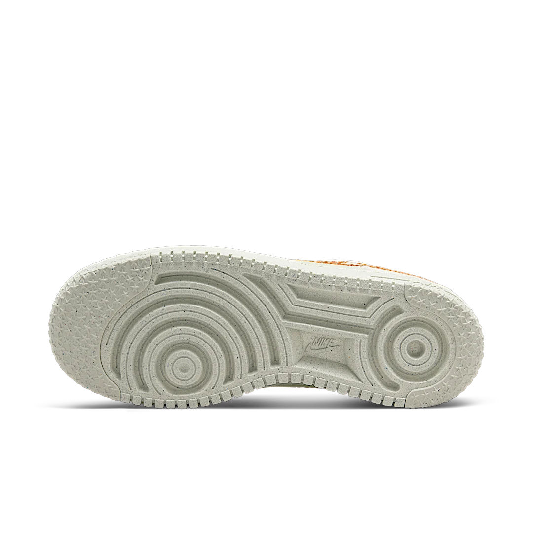 Overkicks - Nike Air Force 1 07 Low NH Next Nature Coconut Milk Light Curry (DR3101-100) - detalle suela