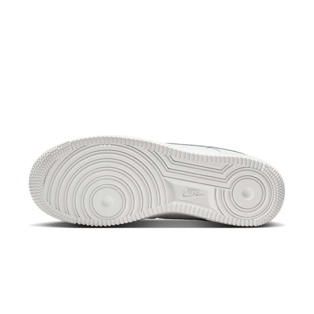 Overkicks - Nike Air Force 1 07 Low Summit White Mini Charm (IM6485-121) - detalle suela