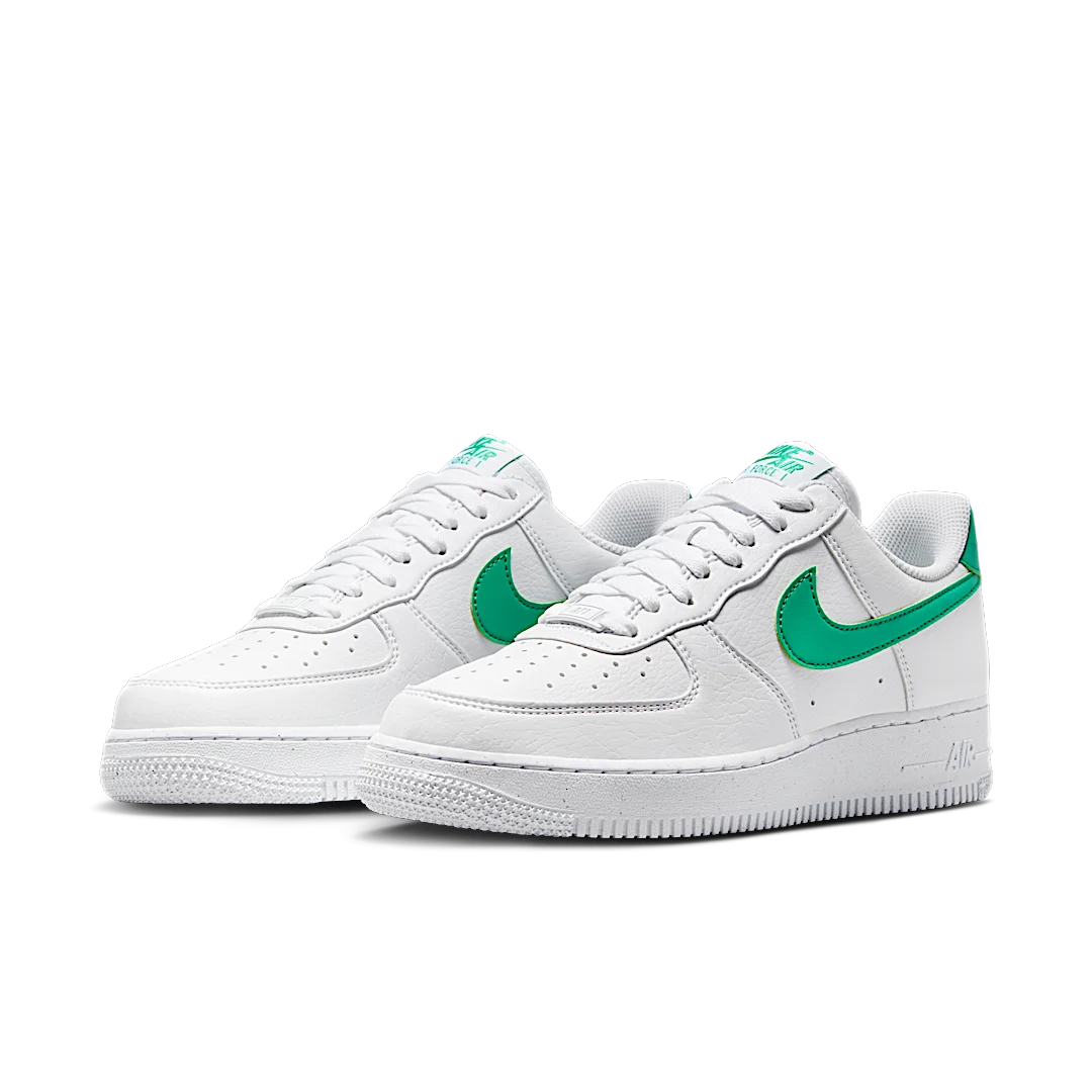 Overkicks - Nike Air Force 1 07 Next Nature White Stadium Green (DV3808-108) - vista trasera