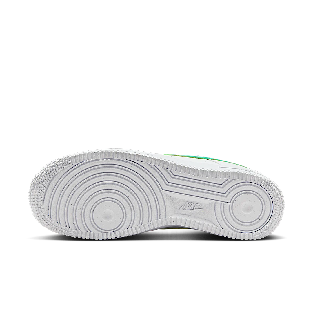 Overkicks - Nike Air Force 1 07 Next Nature White Stadium Green (DV3808-108) - detalle suela