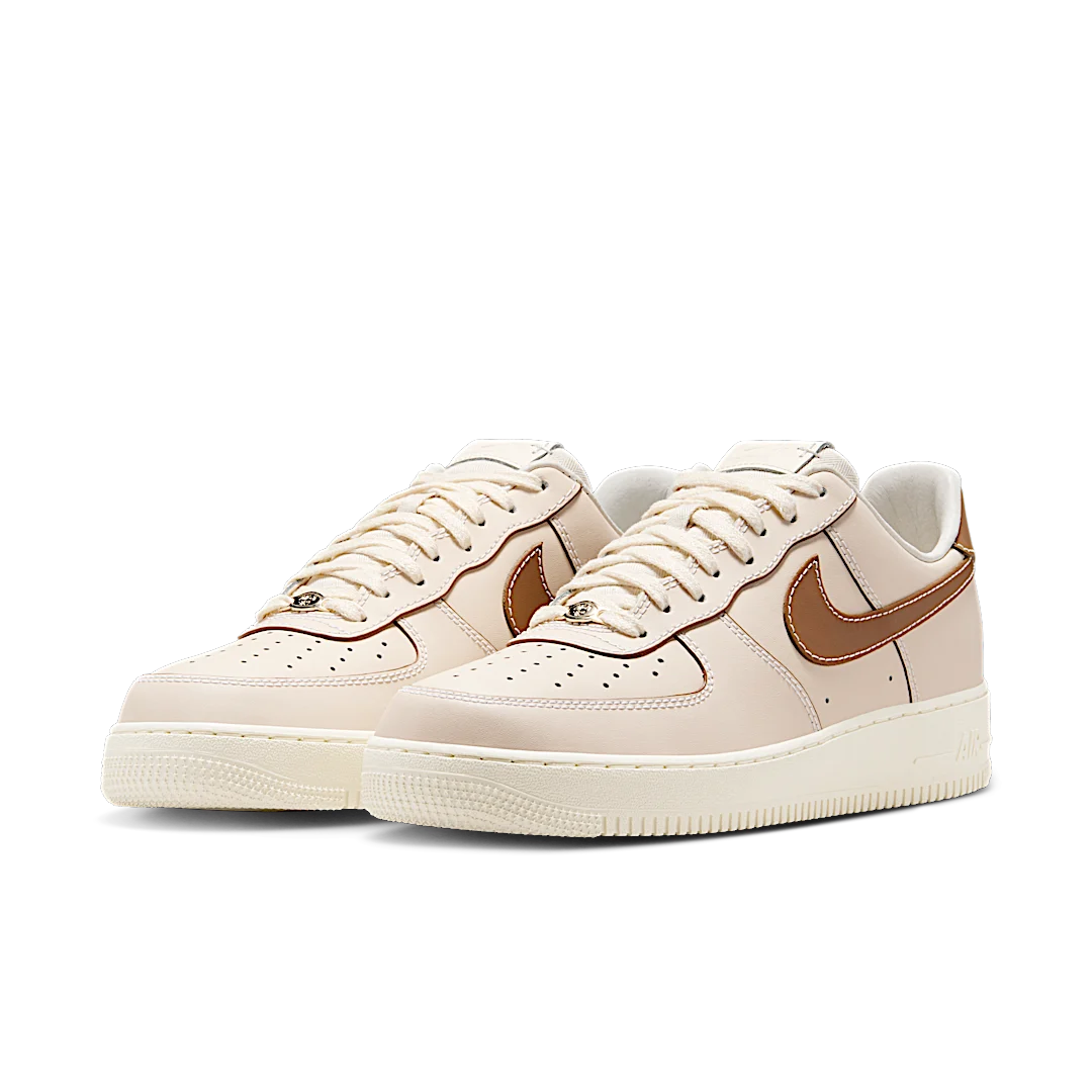 Overkicks - Nike Air Force 1 07 Pearl White Pale Ivory Sail Light British Tan (IB8865-221) - vista trasera