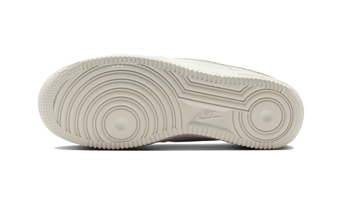 Overkicks - Nike Air Force 1 07 Phantom/White/Phantom (IQ0275-030) - par completo