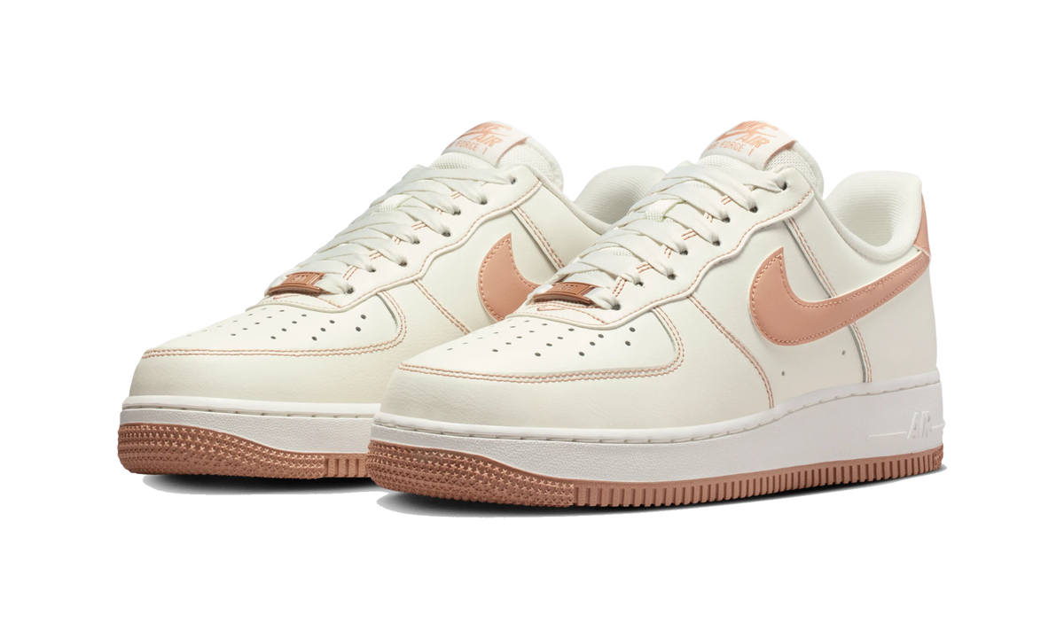 Overkicks - Nike Air Force 1 07 Sail Rose Gold (IQ9428-133) - vista trasera
