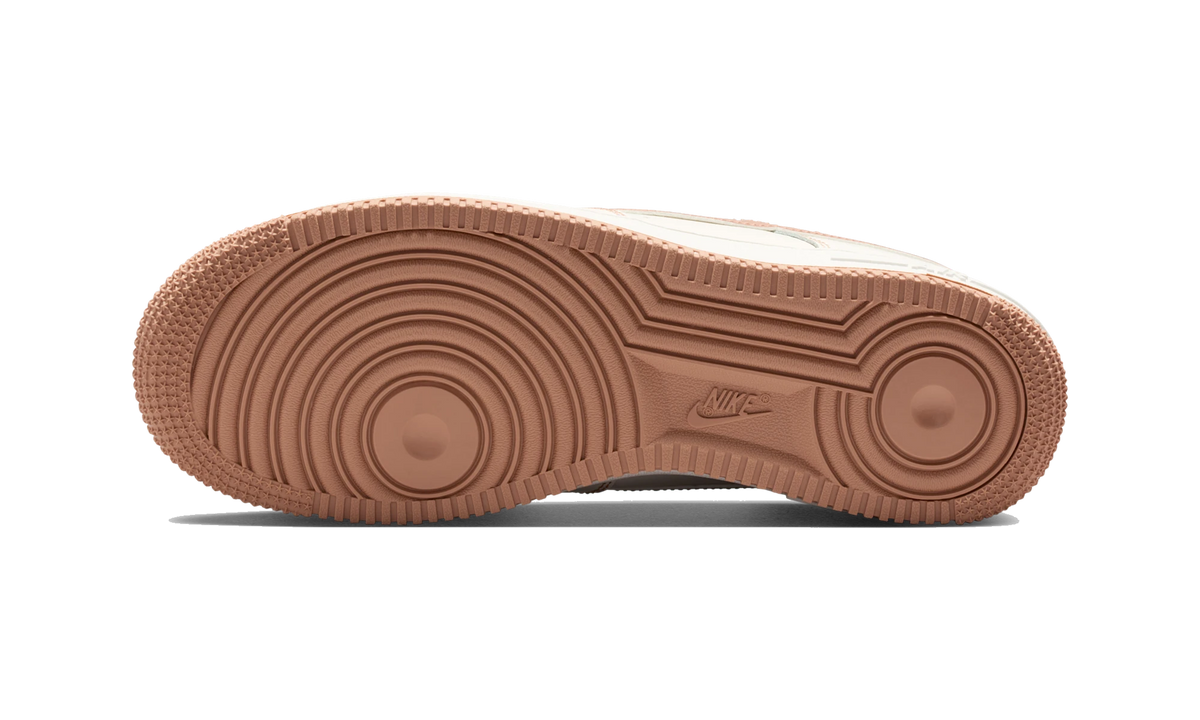 Overkicks - Nike Air Force 1 07 Sail Rose Gold (IQ9428-133) - par completo