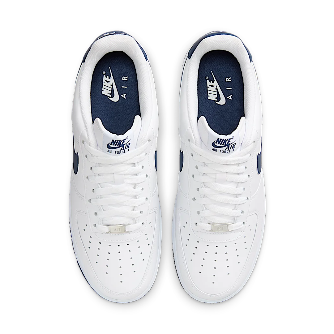 Overkicks - Nike Air Force 1 07 White Midnight Navy (2024) (FJ4146-104) - par completo