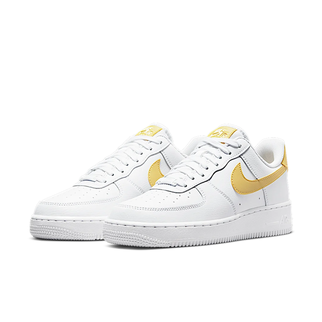 Overkicks - Nike Air Force 1 07 White Saturn Gold White White (315115-170) - vista trasera