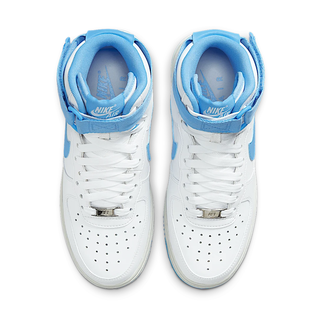 Overkicks - Nike Air Force 1 High OG QS University Blue (DX3805-100) - par completo