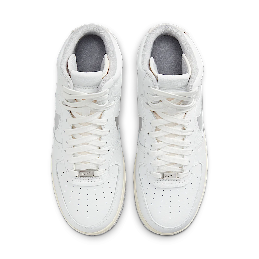 Overkicks - Nike Air Force 1 High Sculpt White Silver (DC3590-101) - par completo