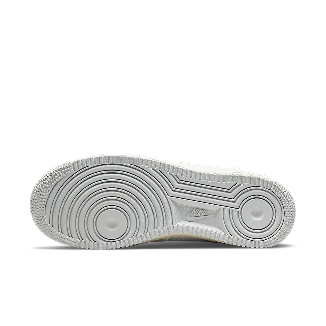 Overkicks - Nike Air Force 1 High Sculpt White Silver (DC3590-101) - detalle suela