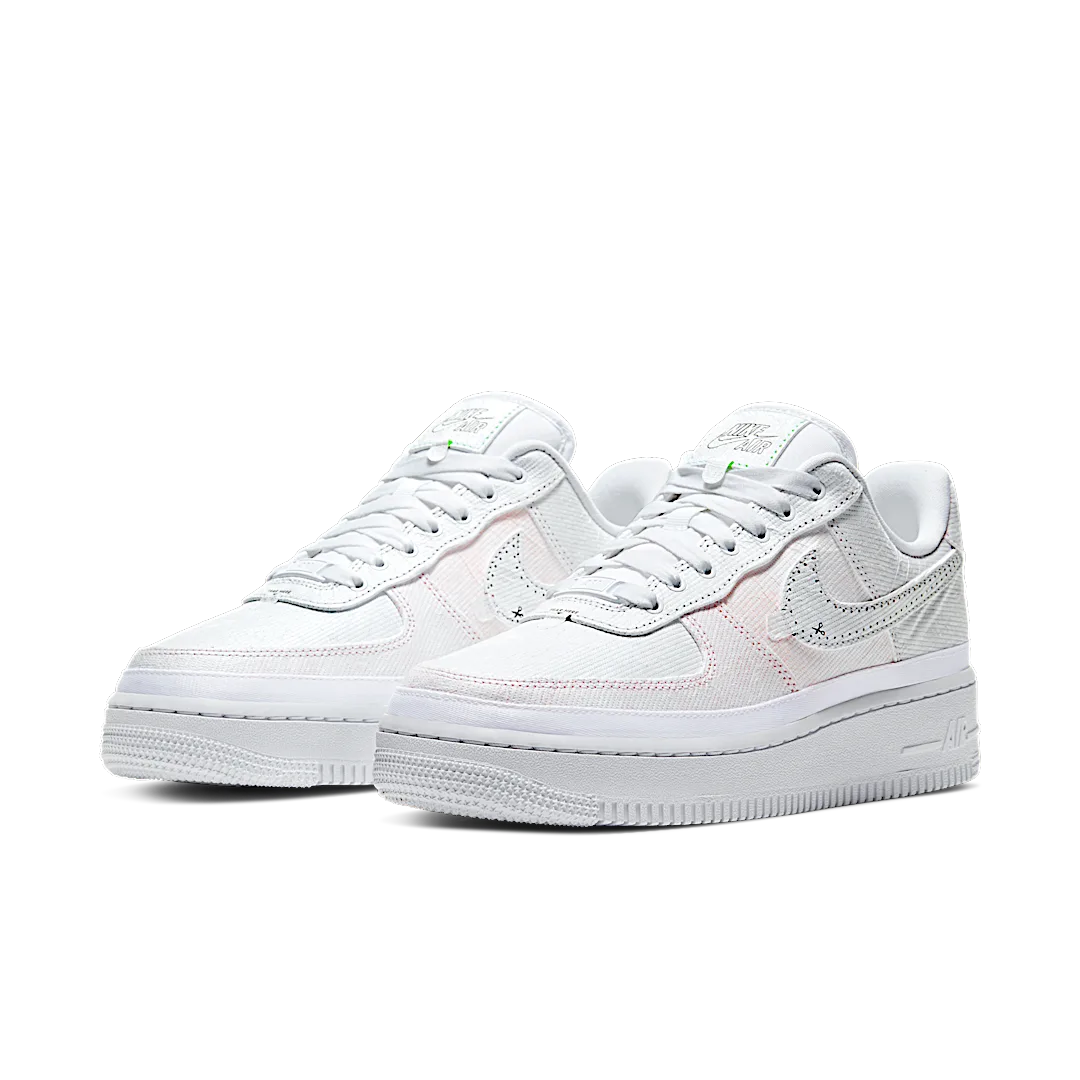 Overkicks - Nike Air Force 1 LX Reveal Black Swoosh (CJ1650-100) - vista trasera
