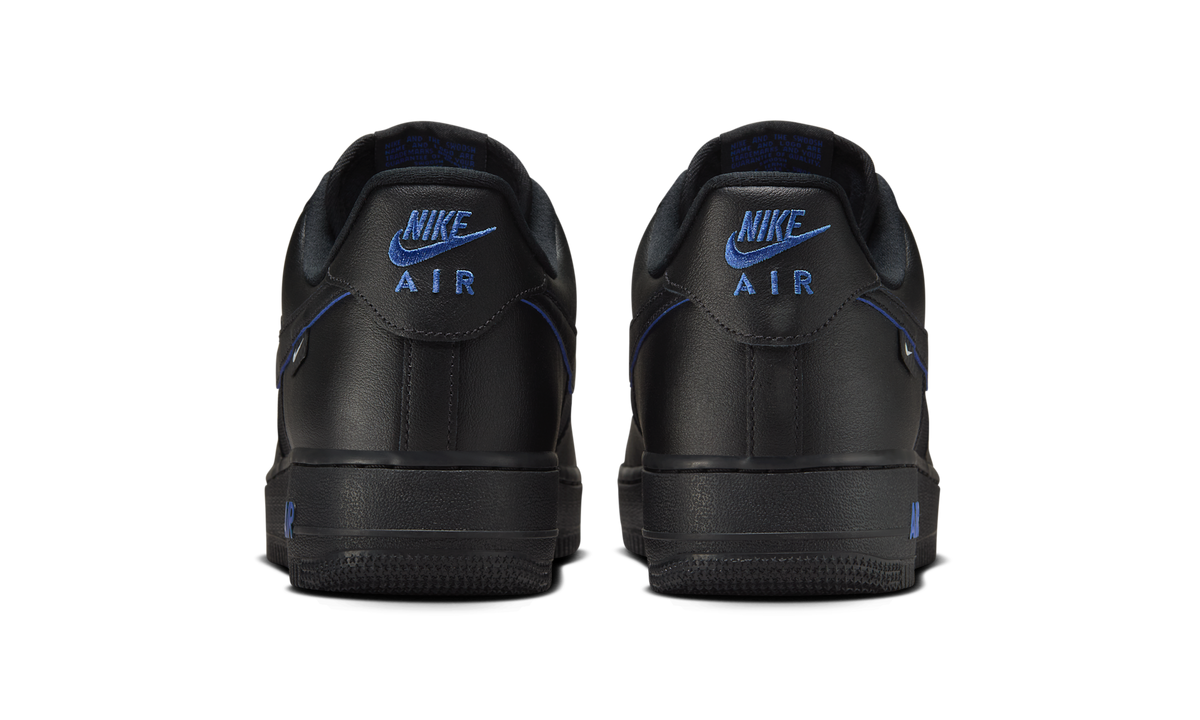 Overkicks - Nike Air Force 1 Low 07 Black Astronomy Blue (HM9605-001) - detalle talón