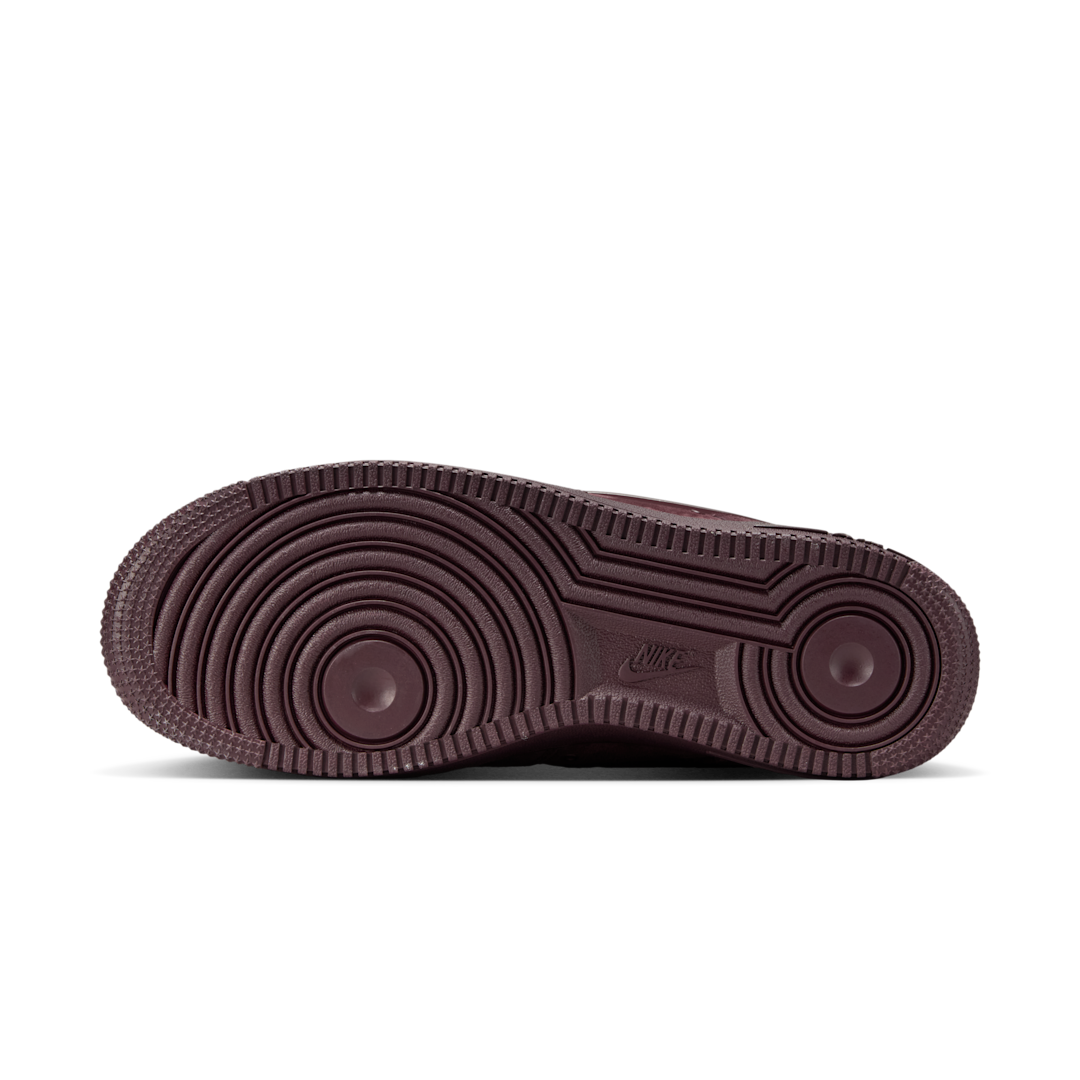 Overkicks - Nike Air Force 1 Low 07 Burgundy Crush (HV4406-600) - detalle suela