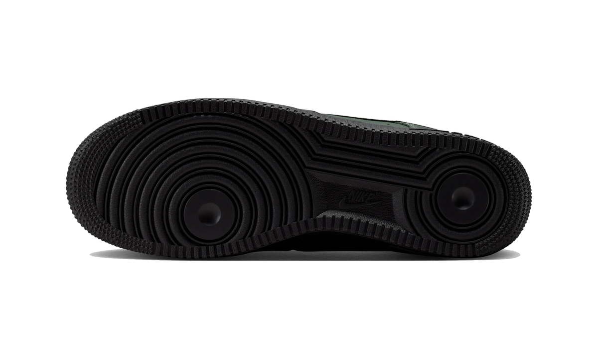 Overkicks - Nike Air Force 1 Low 07 Camo Green Black (FJ4146-303) - par completo