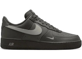 Overkicks - Nike Air Force 1 Low 07 Carbon Fiber Swoosh Newsprint College Grey (IV5732-001) - vista lateral