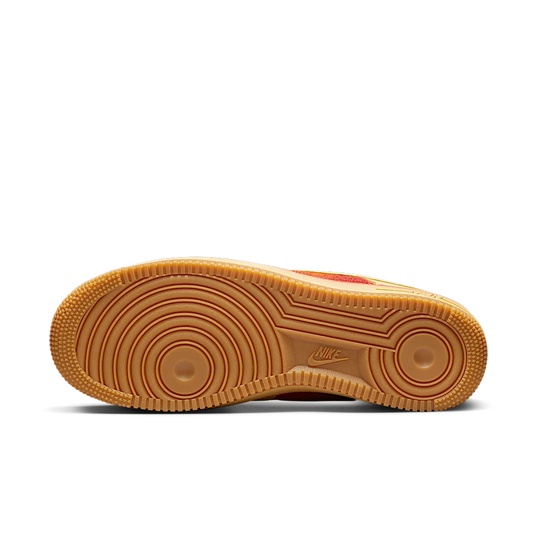 Overkicks - Nike Air Force 1 Low 07 Chili Pepper (DZ4493-700) - detalle suela