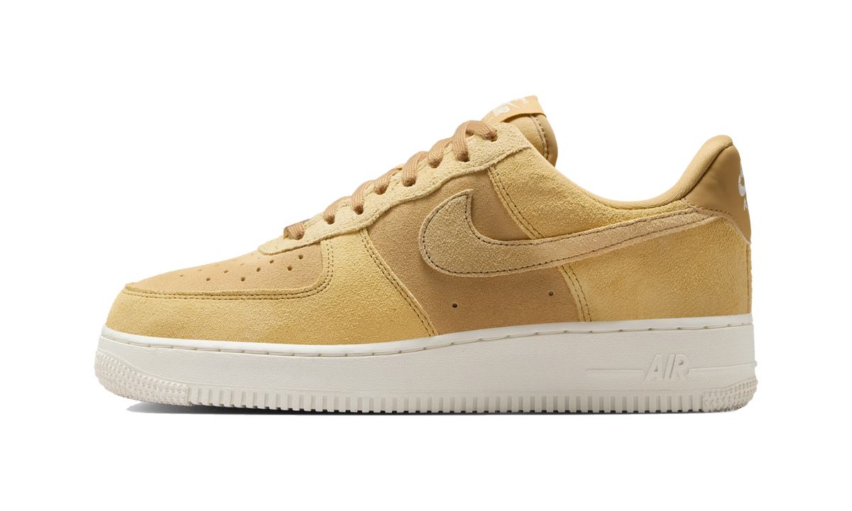 Overkicks - Nike Air Force 1 Low 07 Club Gold Sail (HJ5336-700) - vista lateral