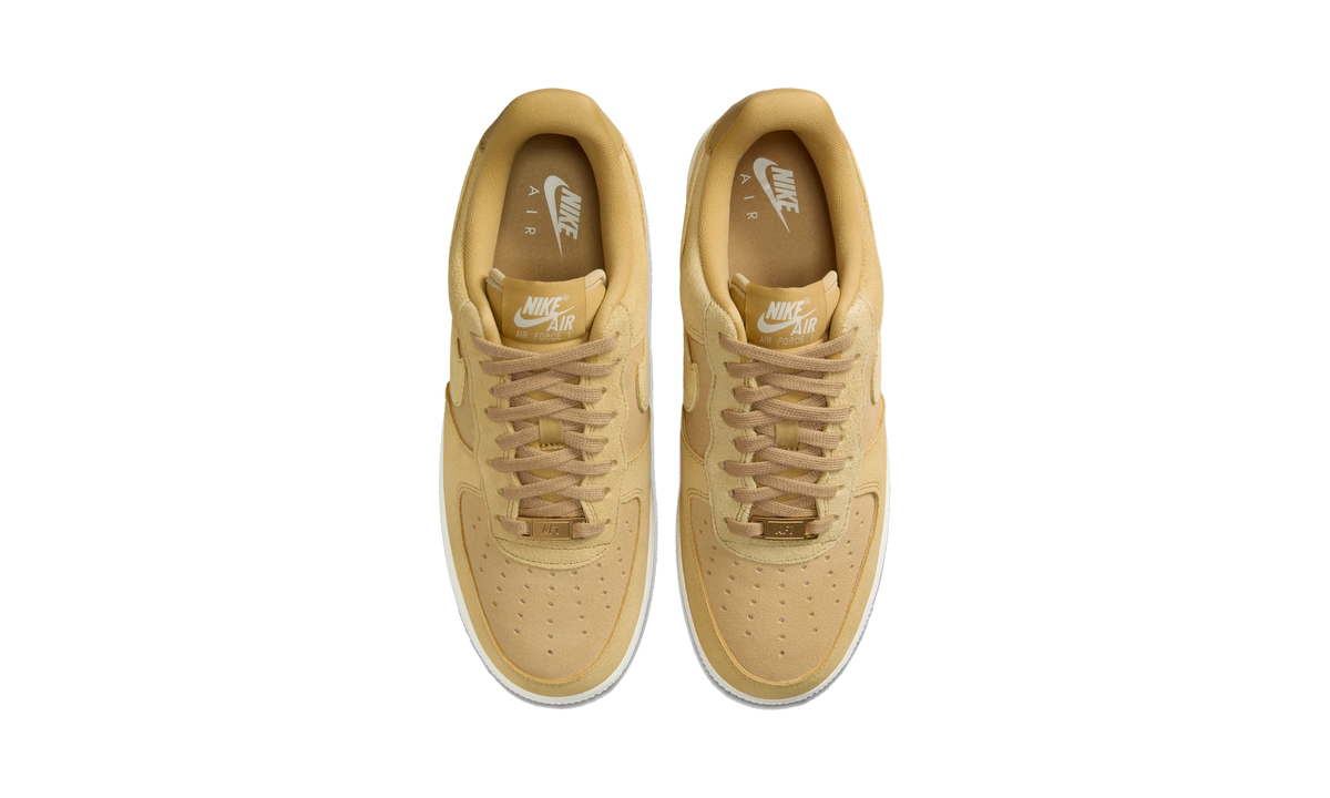 Overkicks - Nike Air Force 1 Low 07 Club Gold Sail (HJ5336-700) - vista superior