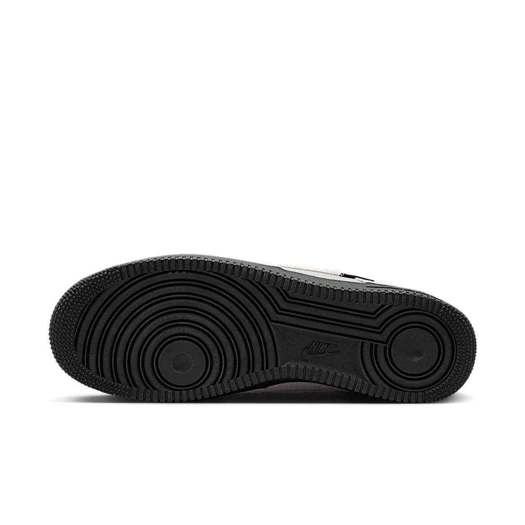 Overkicks - Nike Air Force 1 Low 07 Cordura Iron Ore (HQ3822-001) - detalle suela