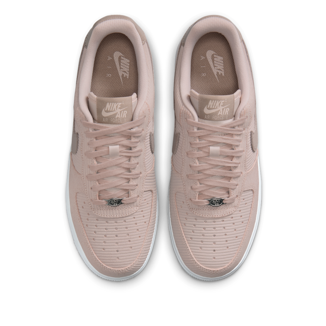 Overkicks - Nike Air Force 1 Low 07 Corduroy Silt Red (IM6533-602) - par completo