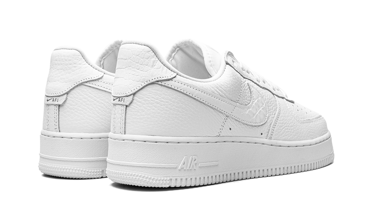 Overkicks - Nike Air Force 1 Low 07 Craft Quadruple White (CU4865-100) - par completo