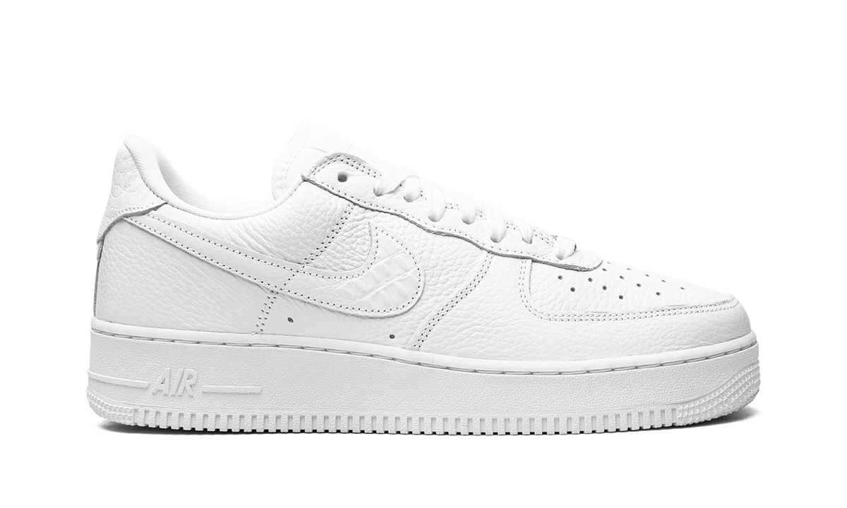 Overkicks - Nike Air Force 1 Low 07 Craft Quadruple White (CU4865-100) - detalle talón