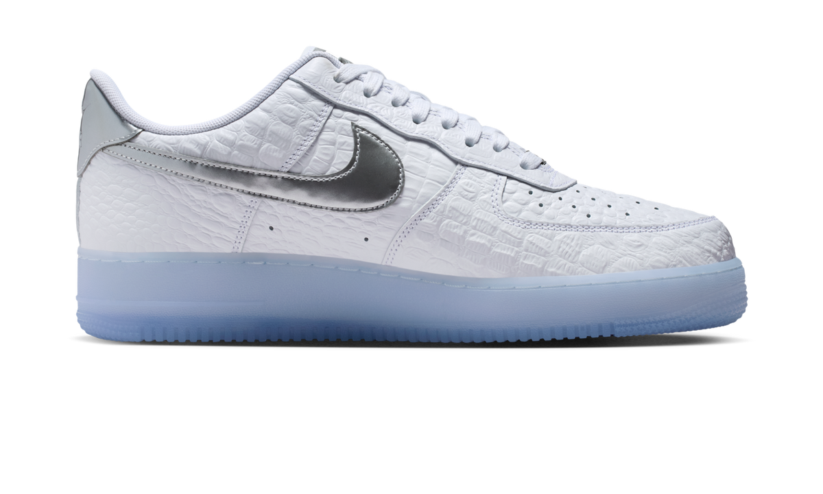 Overkicks - Nike Air Force 1 Low 07 Crocodile White Blue Tint (IR1981-100) - detalle suela