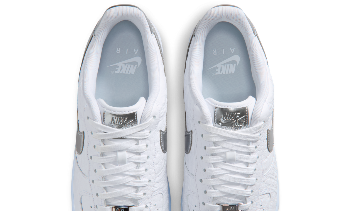 Overkicks - Nike Air Force 1 Low 07 Crocodile White Blue Tint (IR1981-100) - vista superior