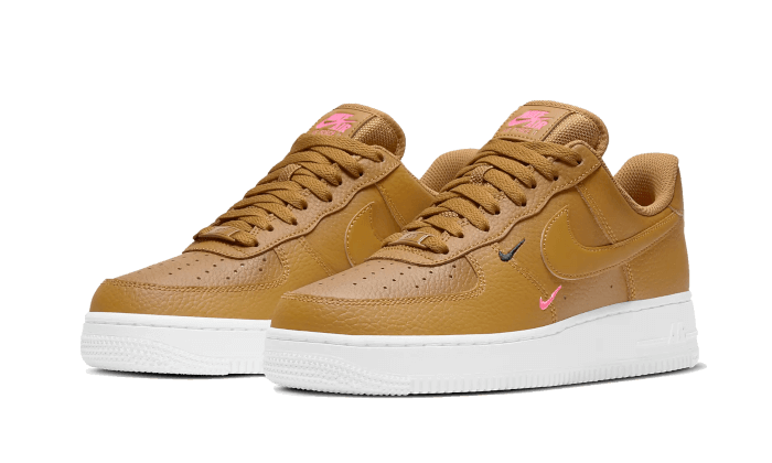 Overkicks - Nike Air Force 1 Low 07 Essential Wheat Mini Swoosh (CT1989-700) - vista trasera
