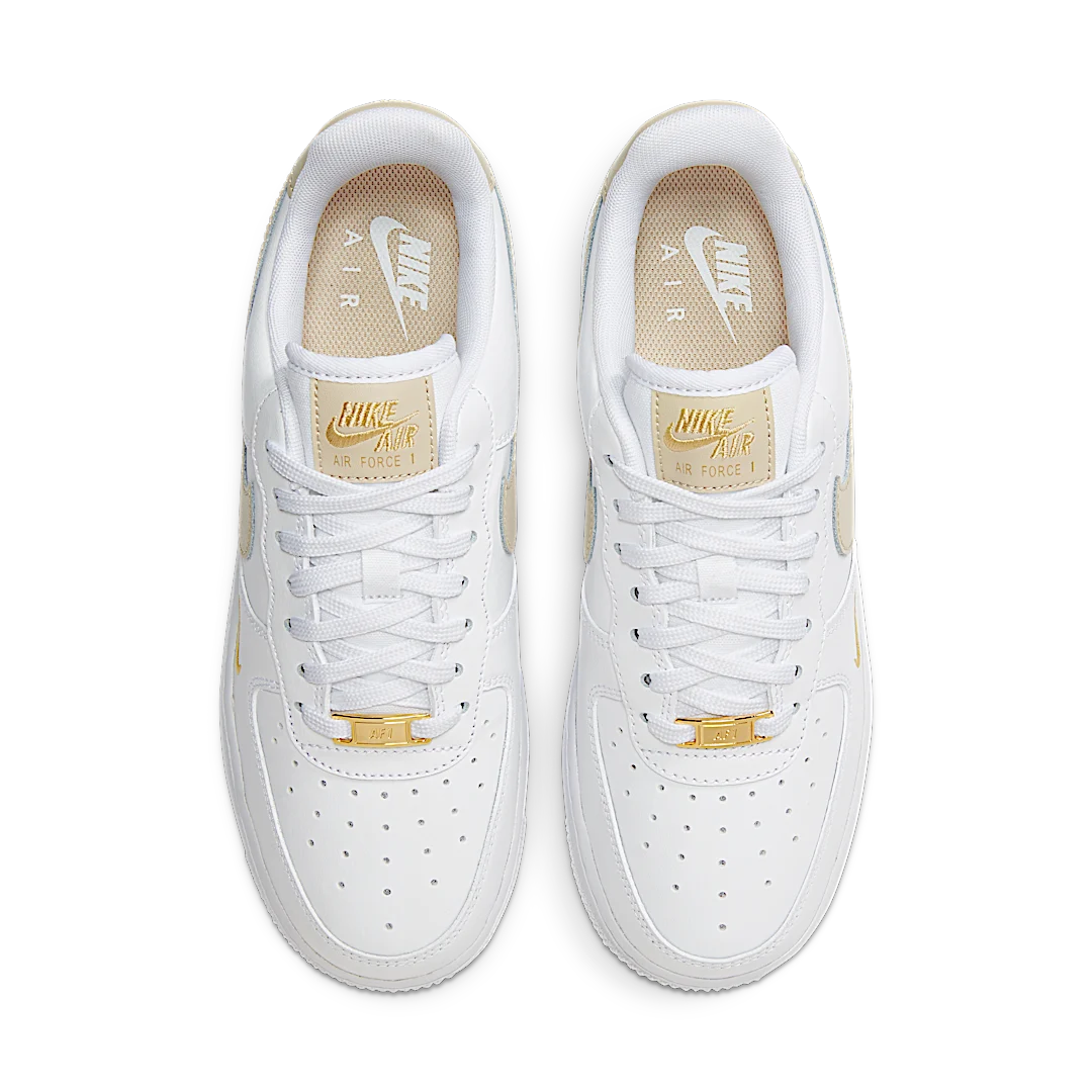 Overkicks - Nike Air Force 1 Low 07 Essential White Beige (CZ0270-105) - par completo
