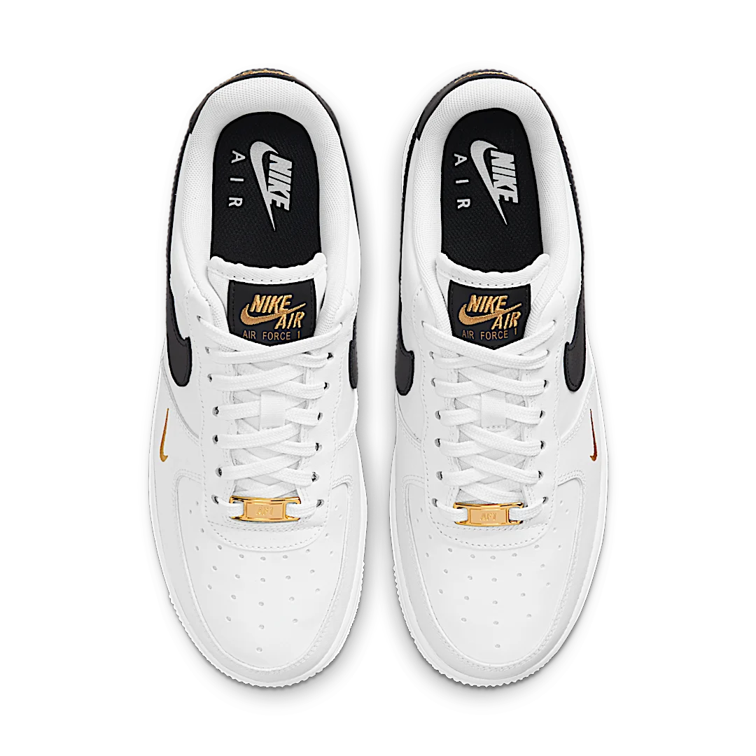 Overkicks - Nike Air Force 1 Low 07 Essential White Black Gold Mini Swoosh (CZ0270-102) - par completo