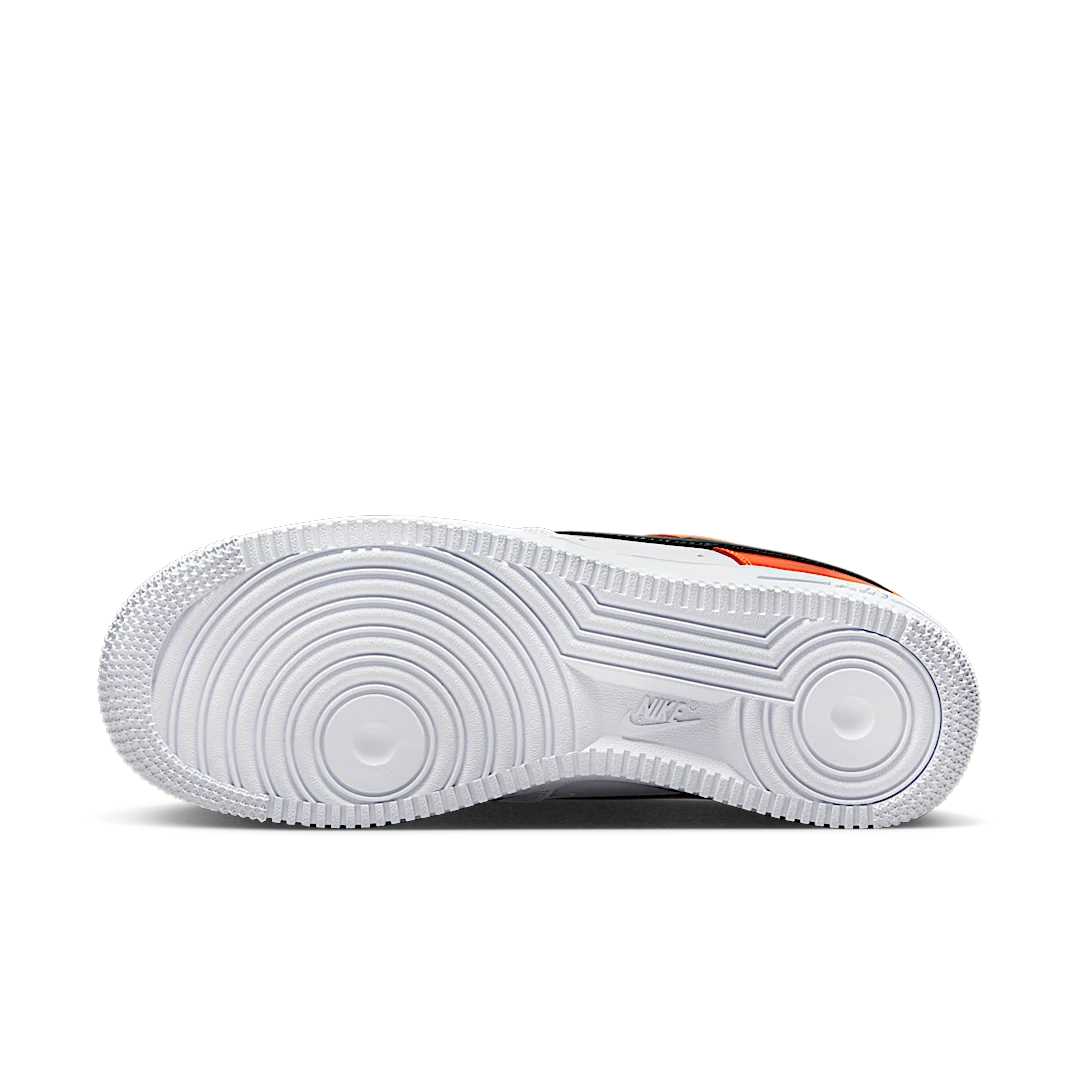 Overkicks - Nike Air Force 1 Low 07 Essential White/Brilliant Orange (DJ9942-103) - detalle suela
