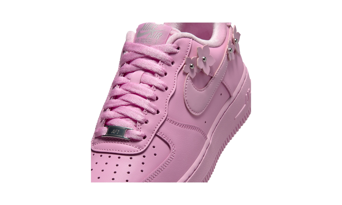 Overkicks - Nike Air Force 1 Low 07 Florette Pink Rise (IR8637-600) - detalle lateral interior