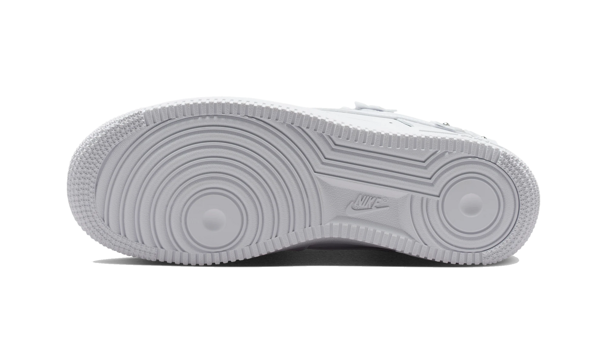 Overkicks - Nike Air Force 1 Low 07 Florette White Wolf Grey (IR8637-100) - par completo
